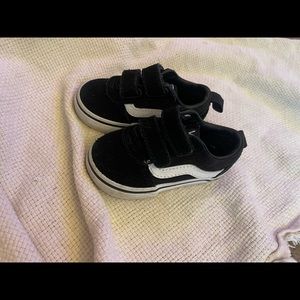 Toddler vans size 4